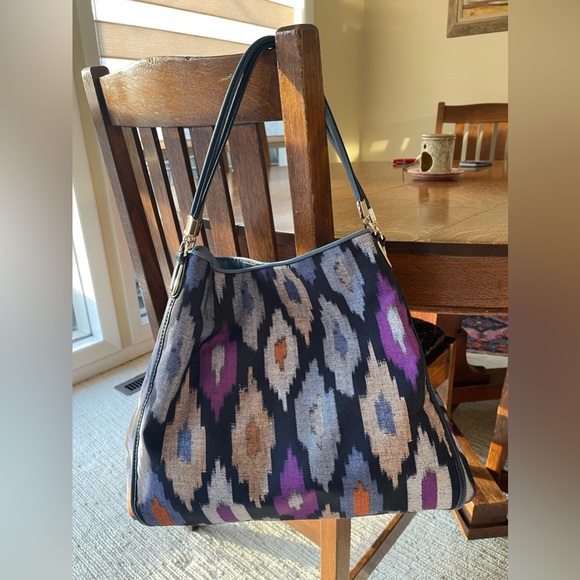 Coach purse. Rare fabric print. Leather and brass. EUC. No flaws. Pockets! - Picture 1 of 10